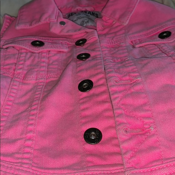 2 vests - Picture 5 of 7